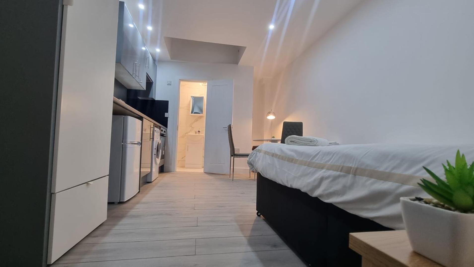 Brand New Collection Of Studios Close To Tube Station Londres Exterior foto
