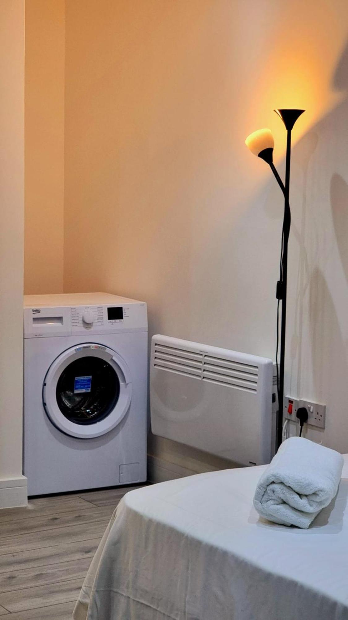 Brand New Collection Of Studios Close To Tube Station Londres Exterior foto